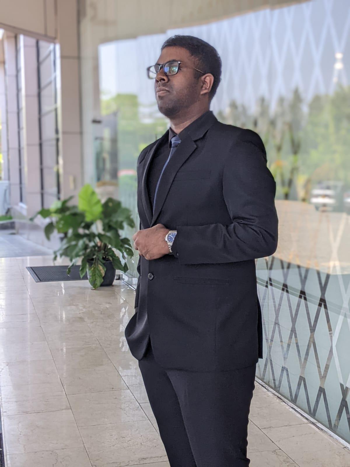 Yoshuwa Shalom - Director